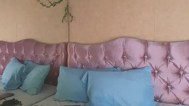 KARINAJTORRES on StripChat