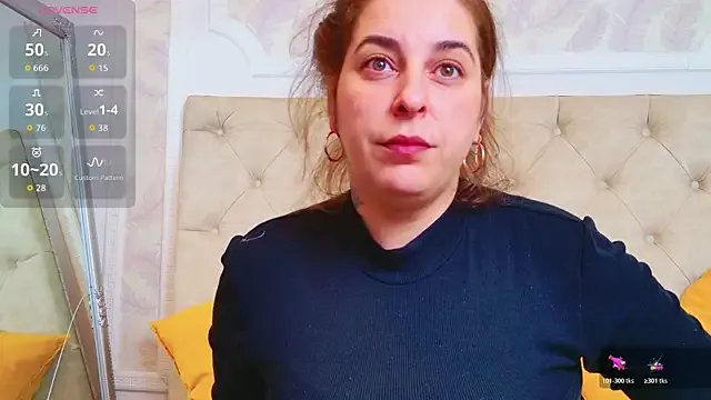 KarinaNoir on StripChat