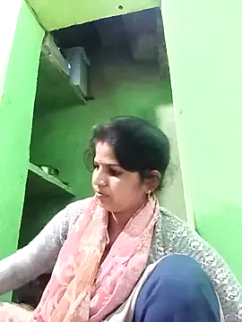 Karishma_cute on StripChat