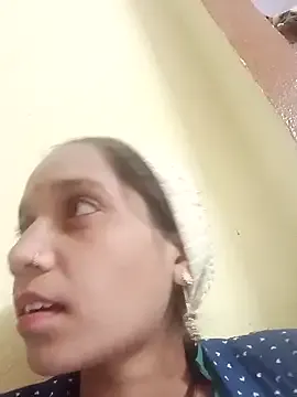 Karishma_singh on StripChat