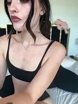 Freechat KarissaChantelle on StripChat