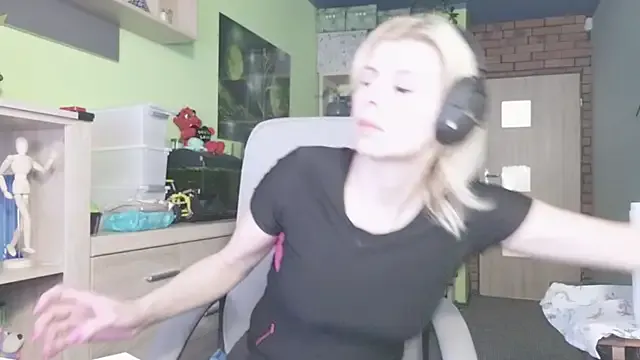 karmija on StripChat