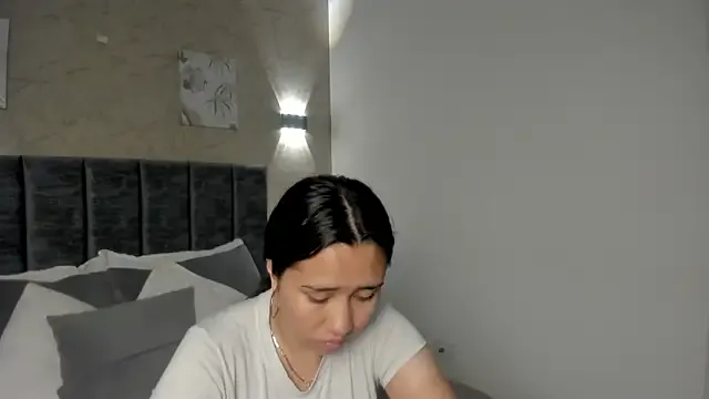 Karoll_Teyes — suck two  fingers