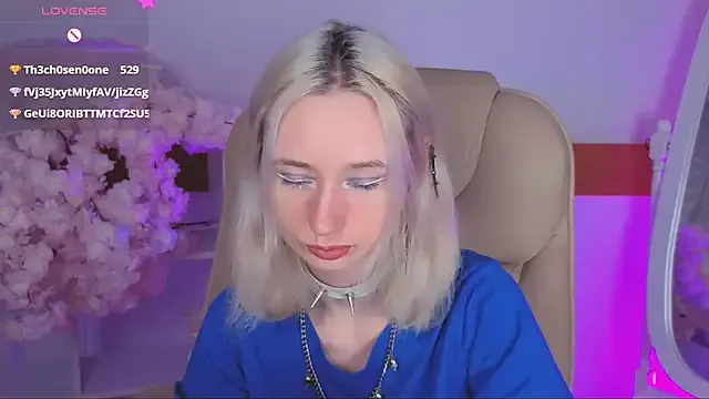 Katia_Kim on StripChat