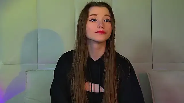 KeiraAsti — wear a mini skirt