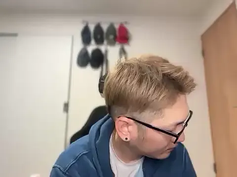 ken_0927 on StripChat