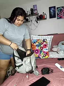 kendra_lil_evill on StripChat