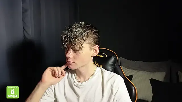 Keytaro on StripChat