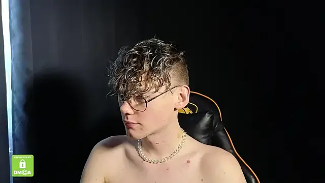 Keytaro on StripChat