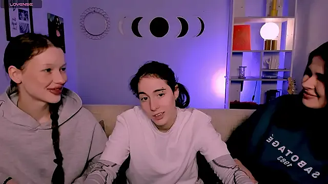 khloebeauty — flash boobs