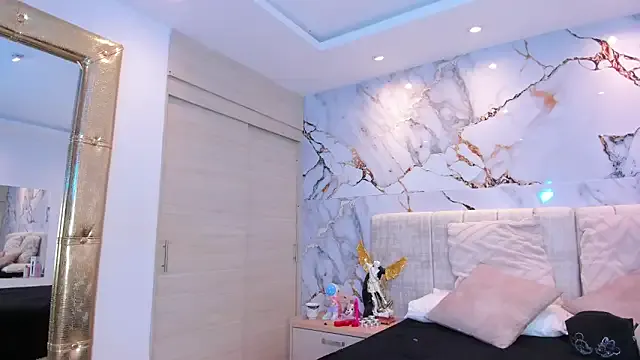 kiana_cream — Freechat on StripChat