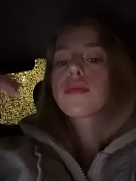 kira_mia on StripChat