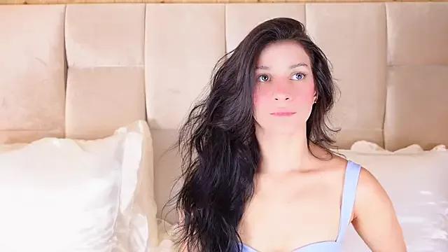 Freechat KiraKayleigh1 on StripChat