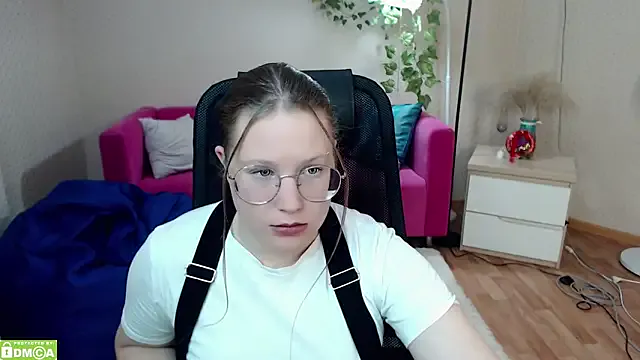 kuri_u — sexy pose