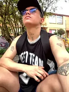 Kurtxxx22 — Show balls