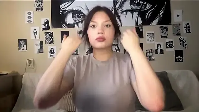 KyleRily — Domi on clit & rub my clit fast