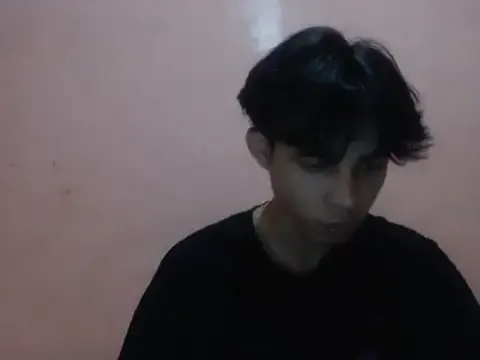 Kyoshi_19 on StripChat