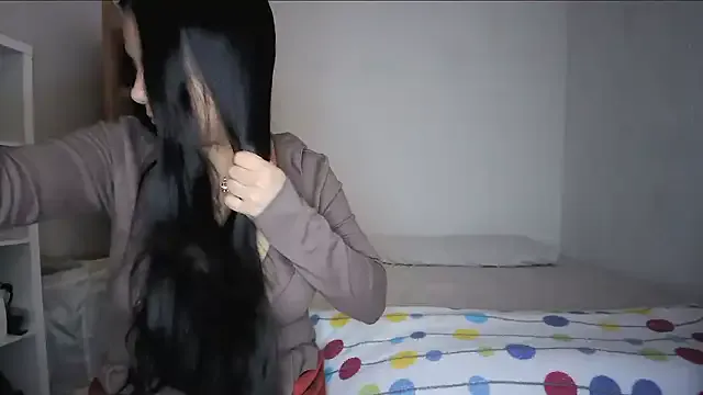 La_pe_que on StripChat