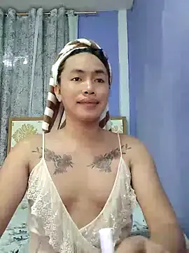 lady_kim_boner on StripChat