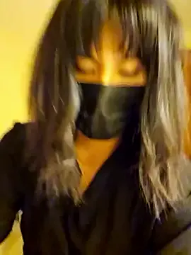 Latin_summer on StripChat