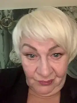 Laura_Millf — PLAY WITH PUSSY