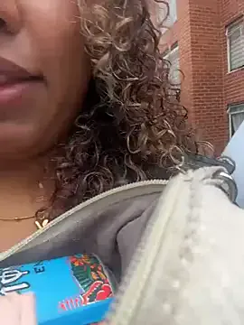 lauraltt — take off my short, send a picture