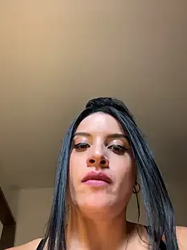 Lena-Williamss on StripChat