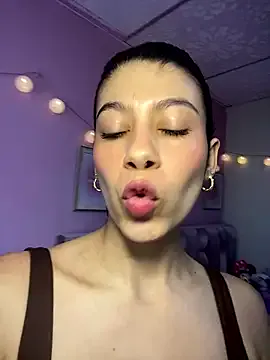 Lenapink19 on StripChat