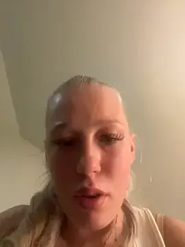 LeniMaria from StripChat