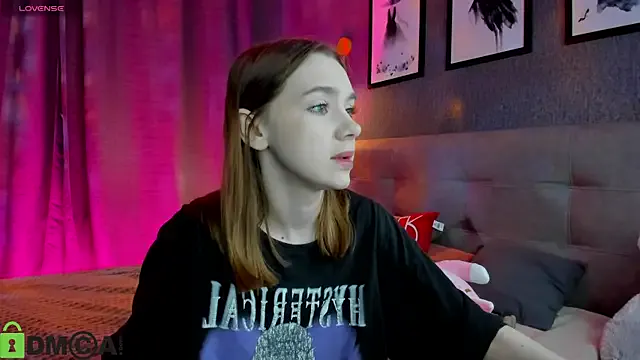 Lesi_Moonie01 on StripChat