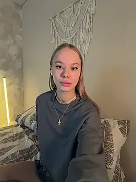 leyaaftermidnight — Blow a kiss + naughty smile