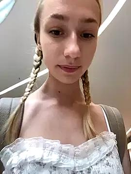Freechat Lia__Love on StripChat