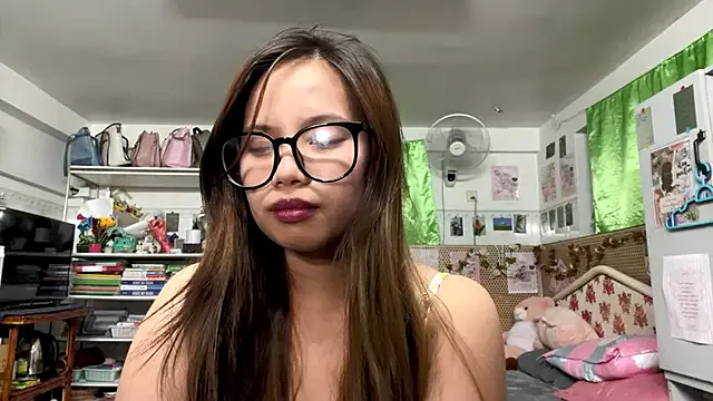 LiBelliard — Lift My Top and Show My Bra