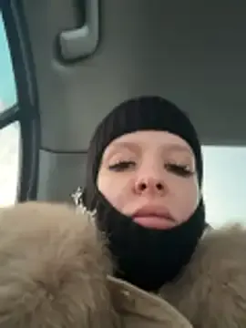 LikaCat — Naked masturbate 