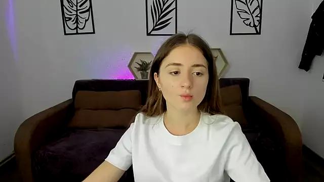 LilyHaart on StripChat 