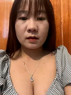 Liness101 on StripChat