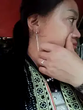 LingLing002 — Mong c ng h