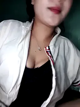 Linksys_nicee on StripChat