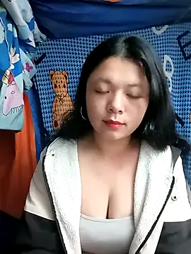 lisa-bae00 on StripChat