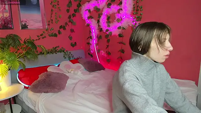 Lisbeth__Salander — hand in panties