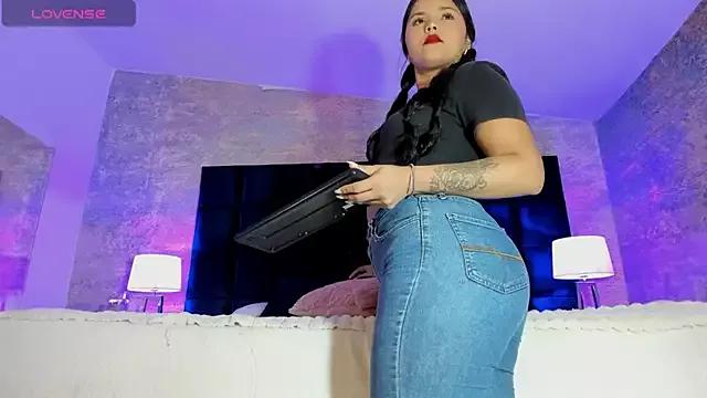Freechat LottiCarter on StripChat