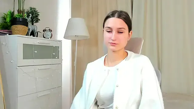 LouieCathcart — Spin around to show myself and outfit