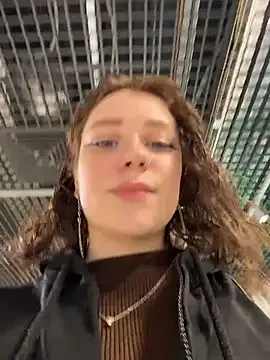 lucy-joy on StripChat