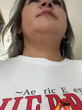 Lucy_Milf_474 on StripChat