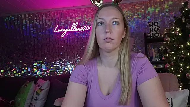 lucyallen4201 on StripChat