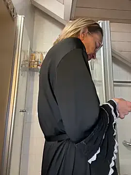 LucyLingerie78 — spread Ass + pink anal plug