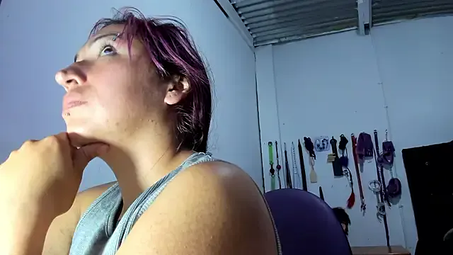 LucyStrike_ on StripChat