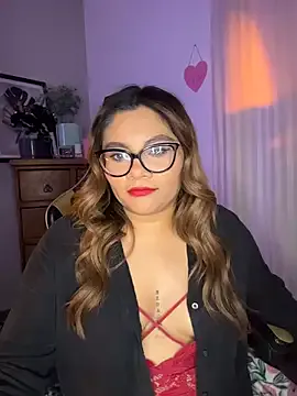 ludmila_x — Aceite en las nalgas