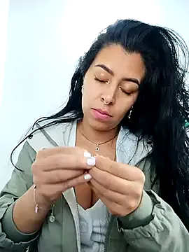 Luianna on StripChat