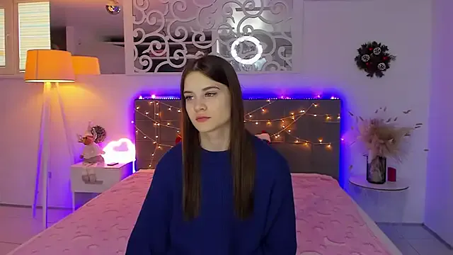 LuisaClover on StripChat